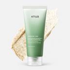 Anua Heartleaf Quercetinol Pore Deep Cleansing Foam 150 ml green tube with foam texture swatch