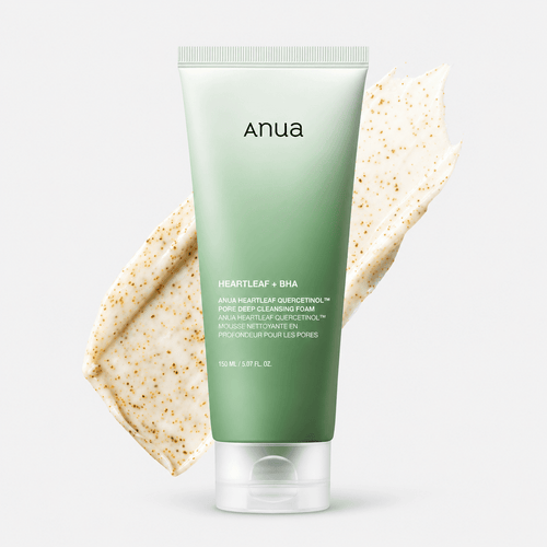 Anua Heartleaf Quercetinol Pore Deep Cleansing Foam 150 ml green tube with foam texture swatch